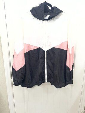 NEW BloomChic Hooded Lightweight Windbreaker Plus Size 18/20